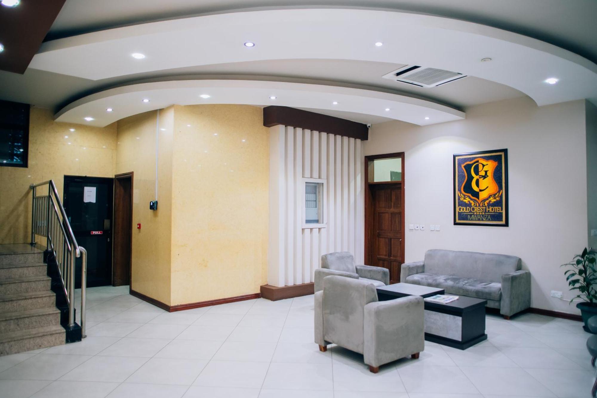 מוואנזה Gold Crest Hotel מראה חיצוני תמונה